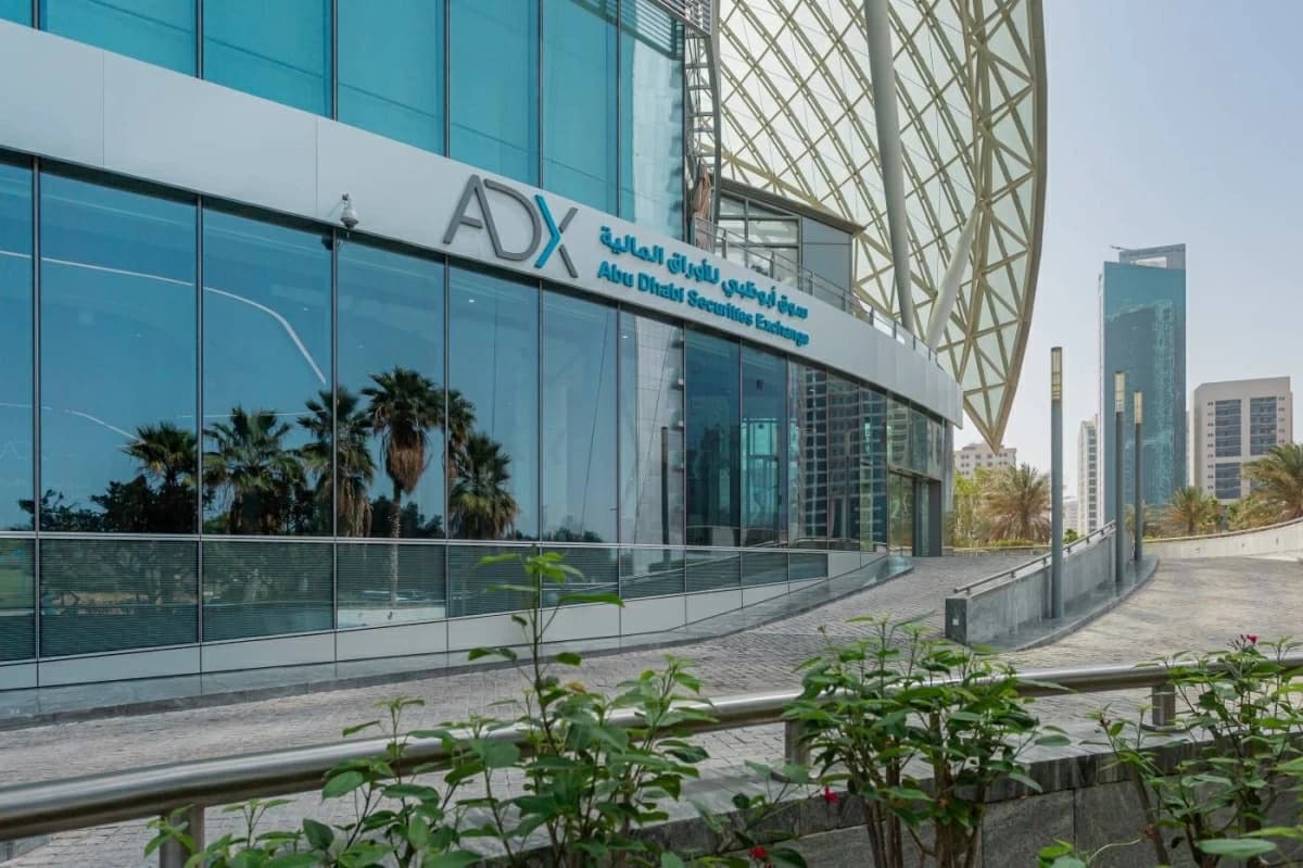 سوق أبوظبي يربط مع العالم عبر سويفت