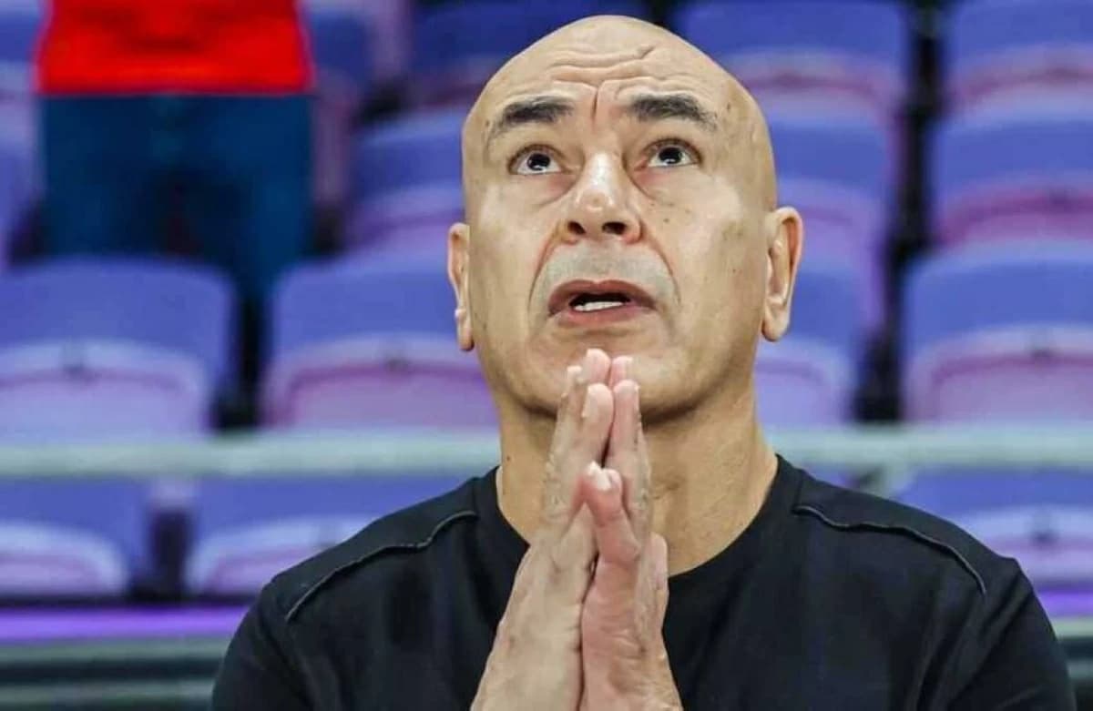 الأهلي يرد على تصريحات مدرب مصر ضد الشناوي