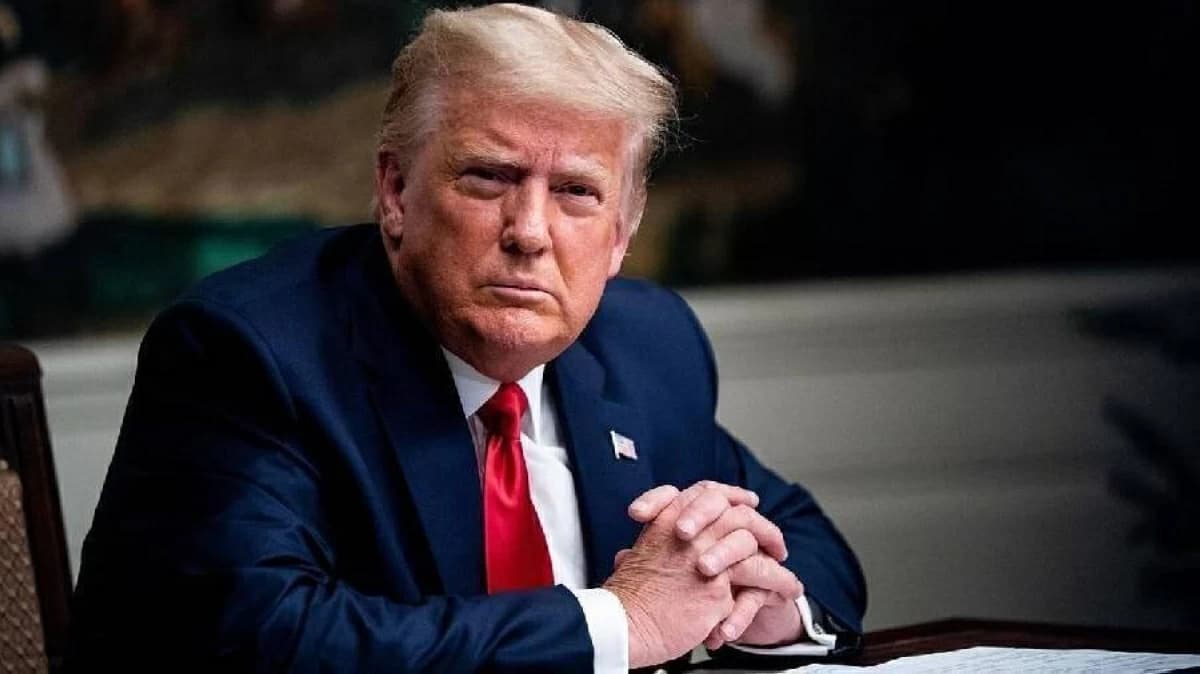 ترامب يقول إن 5 متهمين خططوا لهجوم على قاعدة أمريكية في بريطانيا