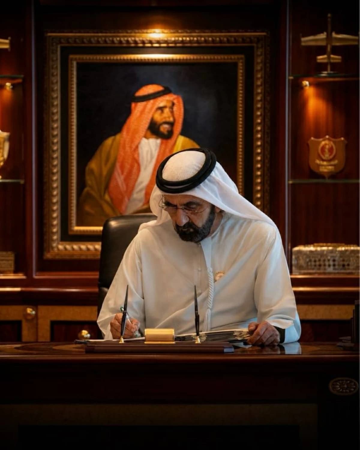 محمد بن راشد يعبر عن تطور الإمارات