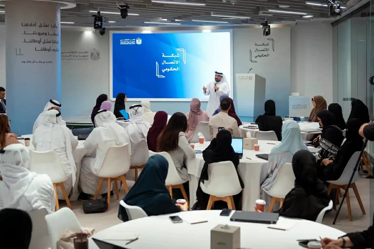 الإمارات تصدر دليل استخدام الذكاء الاصطناعي للاتصال الحكومي