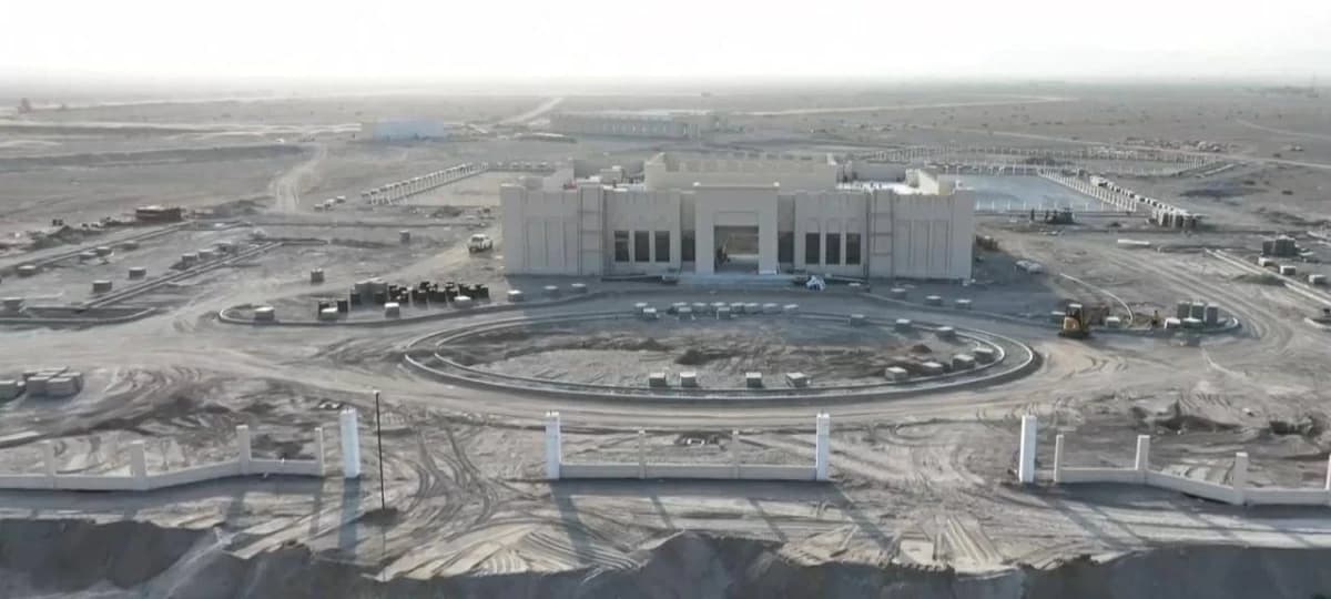 أشغال الشارقة تنجز سوق الإبل في الخبيان