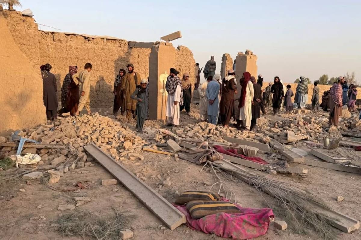 باكستان تضرب أهداف إرهابية في أفغانستان