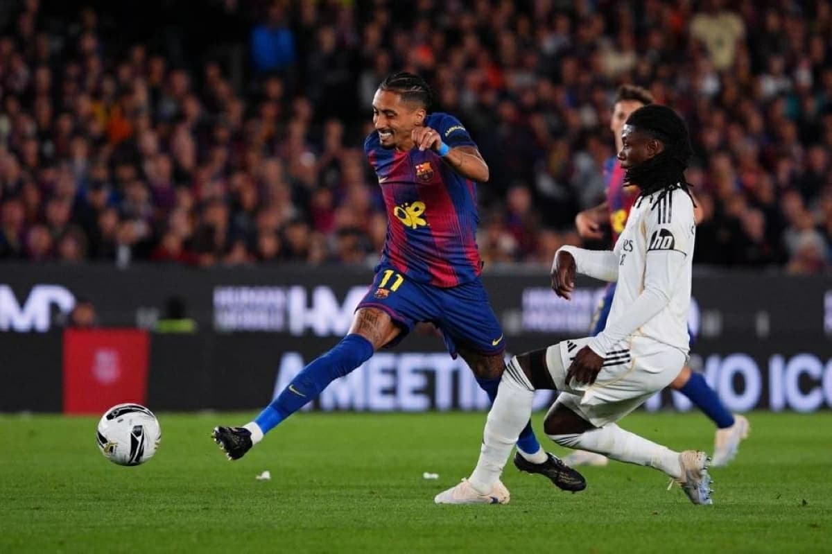 ريال مدريد يتهم برشلونة بشراء التحكيم