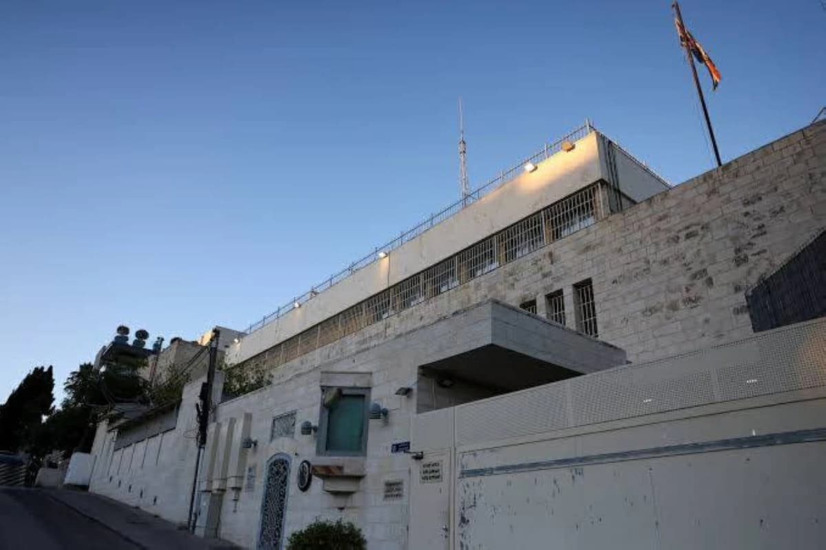 بريطانيا تتجه لطرد دبلوماسيين إسرائيليين بعد إغلاق القدس