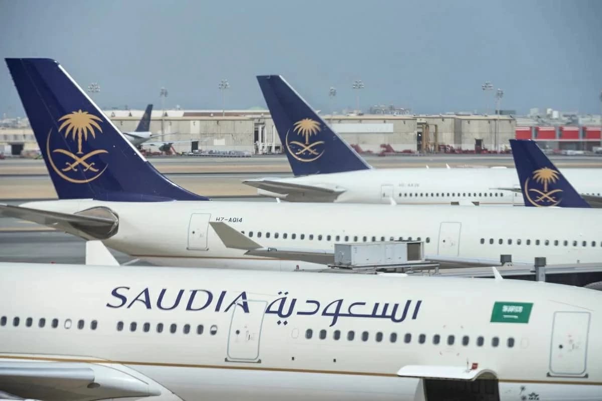 مقتل 3 سعوديين في هجوم على مطار الرياض