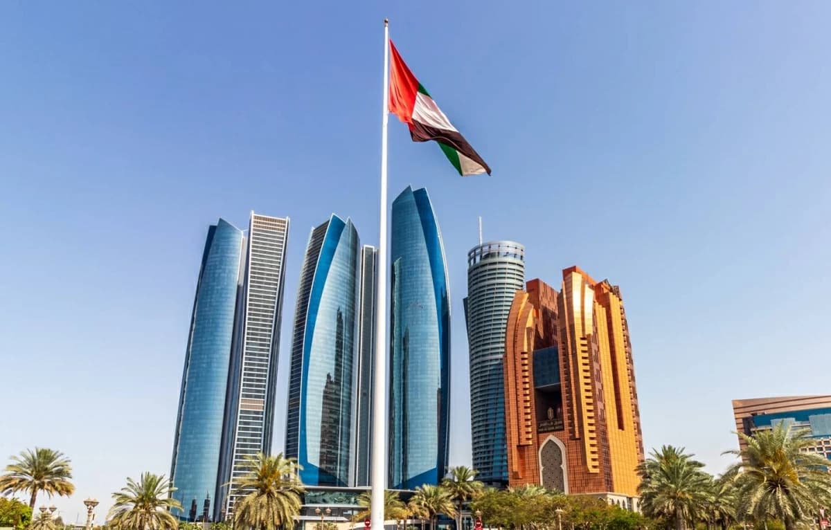 فيتش: اقتصاد الإمارات يتجاوز التحديات