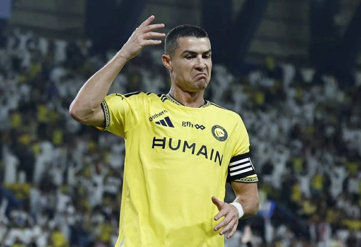 رونالدو يصف نفسه بأعظم لاعب