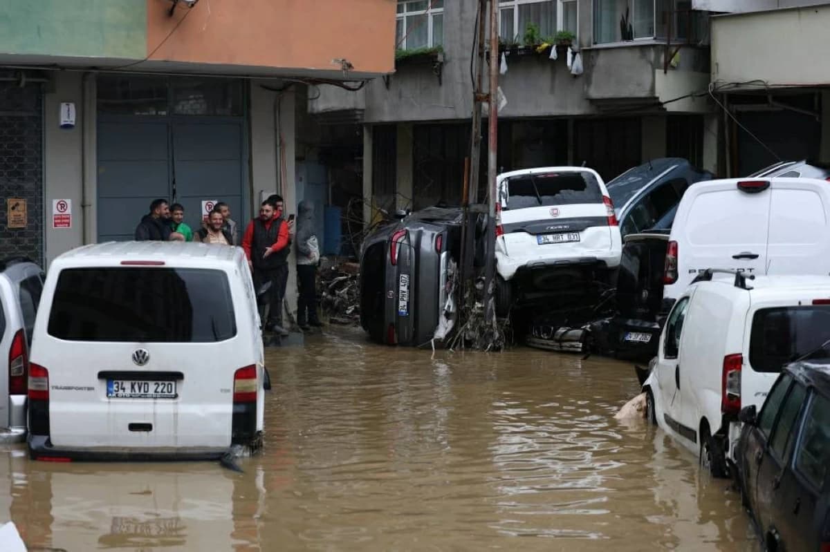 إسطنبول تتعرض لأمطار قياسية وتتسبب في وفيات