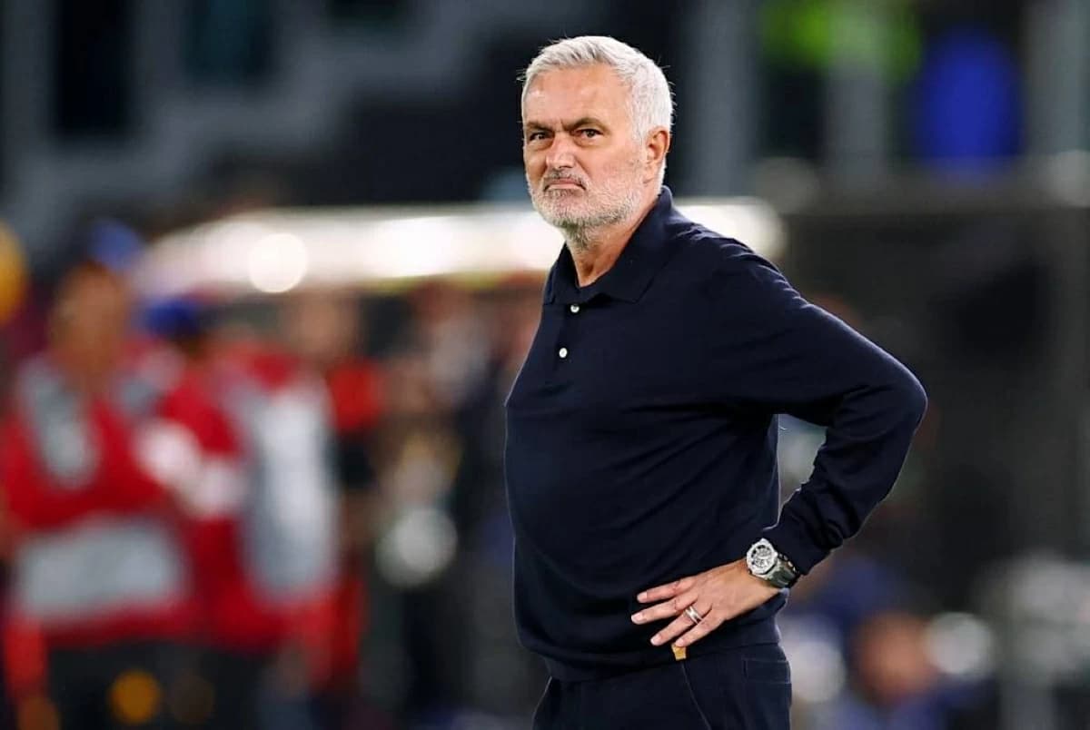 مورينيو يوصي فينيسيوس بمغادرة ريال مدريد
