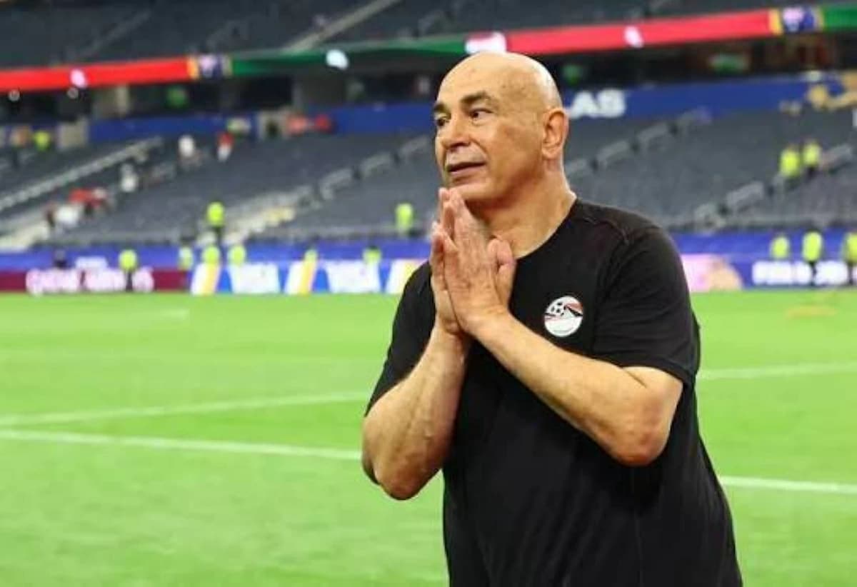 فيفا يوقف حسام وإبراهيم حسن 3 مباريات
