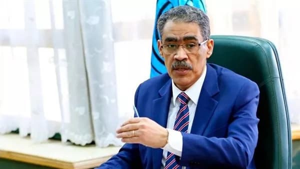 وزير الإعلام يدعو لتوحيد المواقع الإلكترونية
