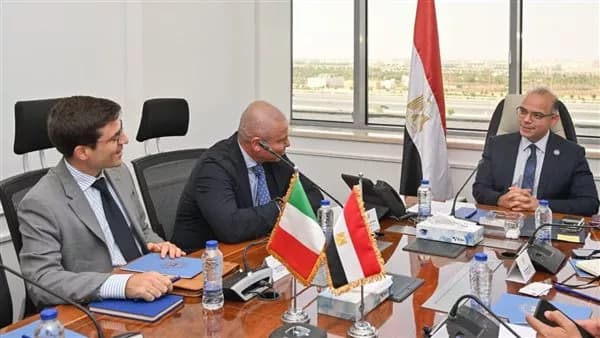 مصر تدعو لتعزيز الاستثمارات الإيطالية