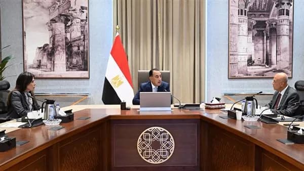 الحكومة تتلقى مقترحات لمشاريع تحلية مياه البحر