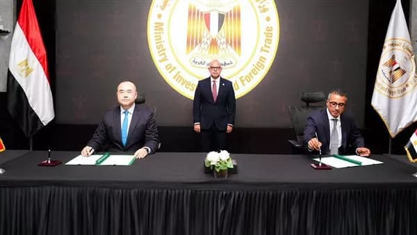 منصور تتعاون مع تياننغ لصناعة بطاريات مركبات في مصر