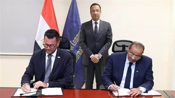 اتفاقية بين المصرية للاتصالات وPSL لبنية كابل شرم الشيخ-طابا