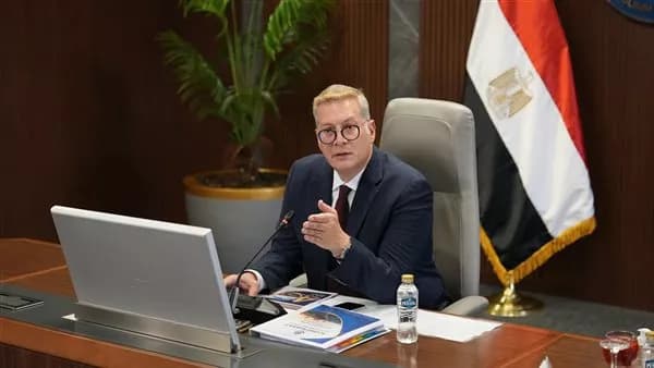 أسيوط للبترول تستهدف 3 مليارات دولارات في منتجاتها