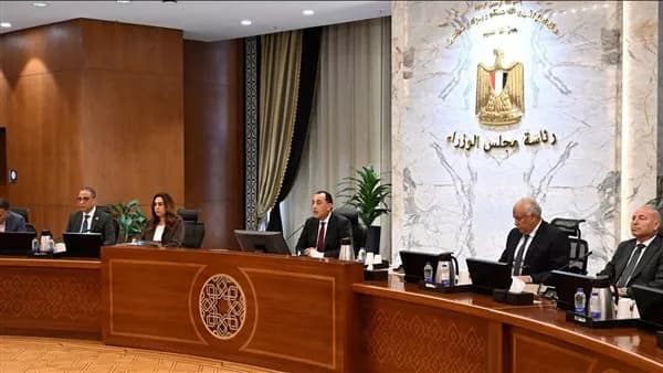 رئيس الوزراء يطلب زيادة المعارض خلال المواسم