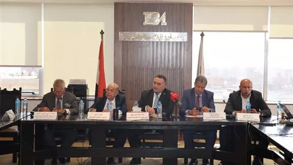 البورصة المصرية وجمعية رجال الأعمال تناقشان سجل السوق