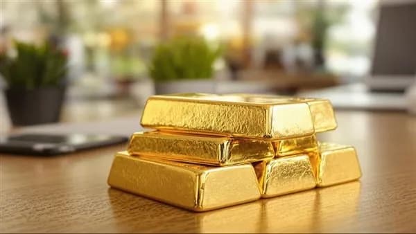 الذهب ينخفض بفعل فائدة الشرق الأوسط