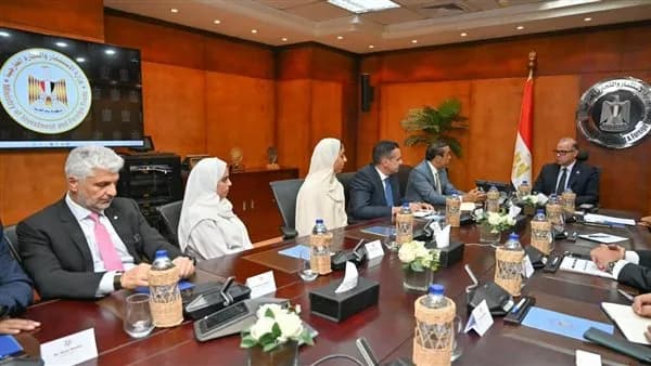 وزير الاستثمار يناقش تعزيز استثمارات مجموعة الفطيم في مصر