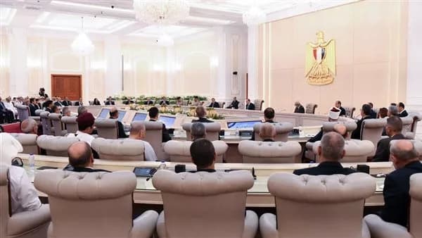 السيسي يوجه بتقليل تكاليف ترخيص السيارات