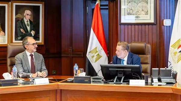 محافظ المركزي يتباحث مع التمويل الدولية