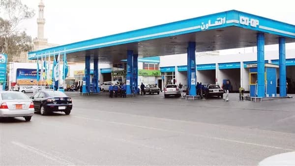 وزارة البترول تنفي رفع أسعار البنزين والسولار