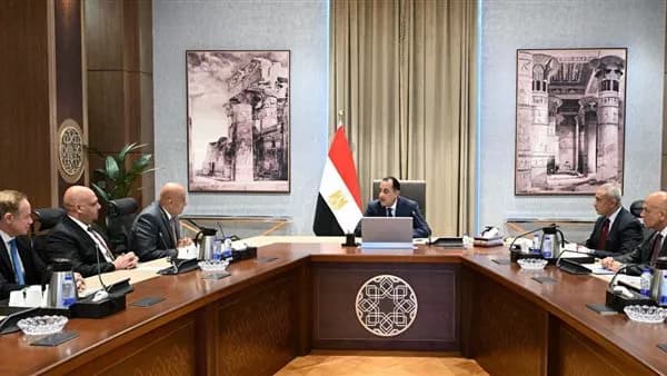 مدبولي يلتقي بأكوا حول مشاريع تحلية المياه