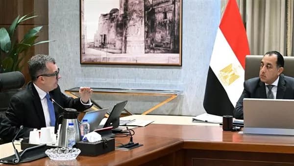 الحكومة تستهدف 3.7 تريليون استثمار في خطة 2026-2027