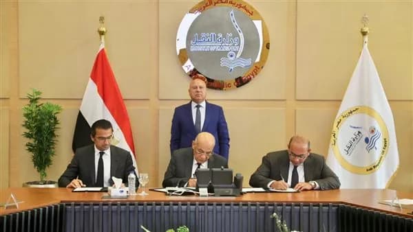 مركز عالمي للتوزيع بميناء الدخيلة
