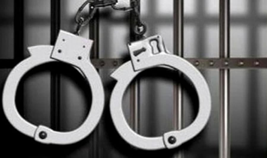 Eight detention warrants for city center vendors