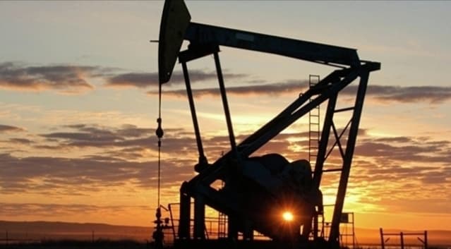 النفط يتجاوز 2% بعد هجوم على لارك