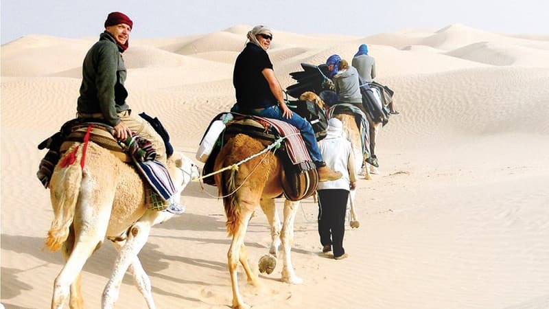تحضيرات لذروة السياحة الصحراوية