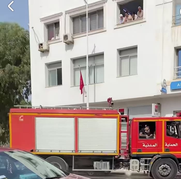 حريق بمبنى قرب جامعة اللغات