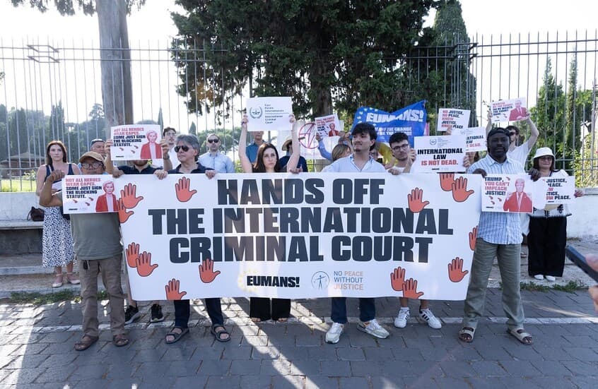 Trump steps up attack on ICC