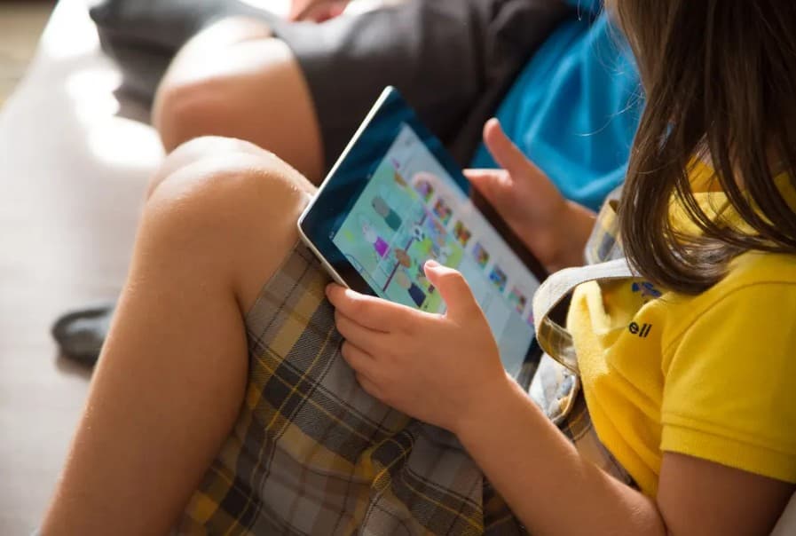 Ministry urges limit on children's screen time