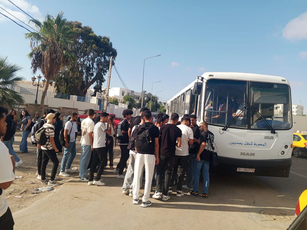 مدنين زيادة رحلات النقل الجامعي