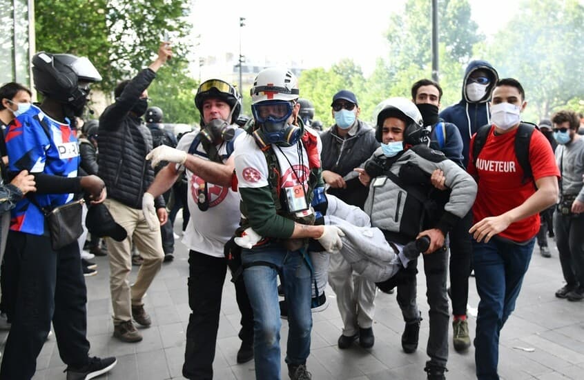 French Minister: 400+ Schools Shut Over Protests