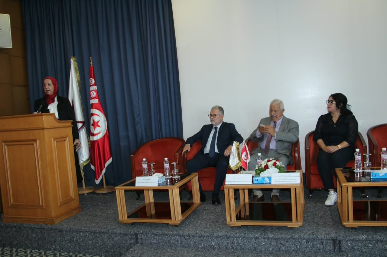 مؤتمر صحفي عن صناعة الأدوية في تونس
