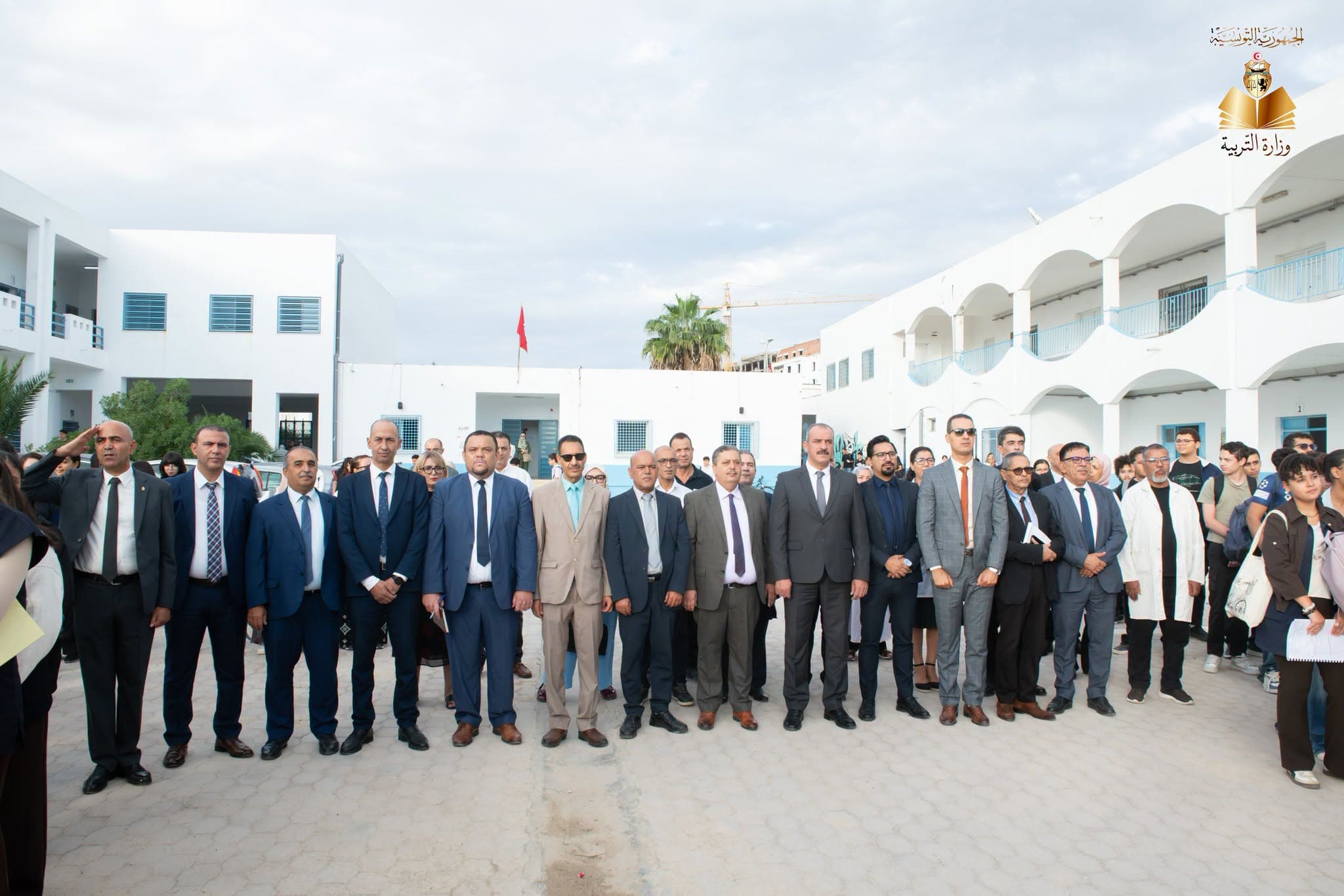 وزير التربية يزور أريانة ويقدم دعمًا للمؤسسات