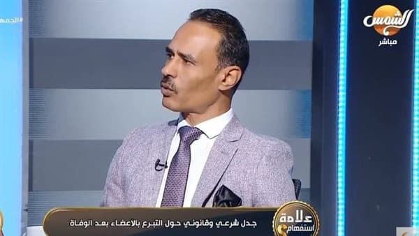 خبير اجتماعي يوضح أساليب المرأة النرجسية