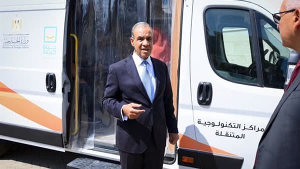 وزير الخارجية يدعو لتوسيع رقمنة المعاملات