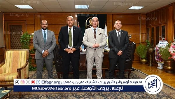 رئيس جامعة أسيوط يستقبل وفد بنك مصر