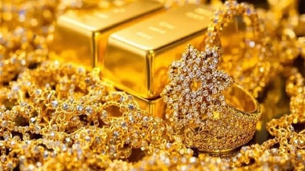 سعر الذهب عيار 18 ثابت عند 5366 جنيها