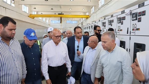 نائب وزيرة الإسكان يزور مشاريع مياه الفيوم