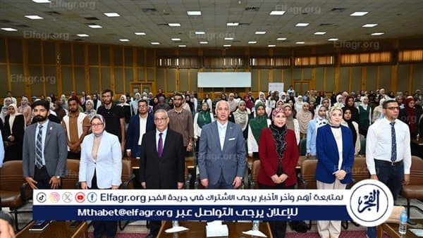 رئيس جامعة أسيوط يطلق نظام شكاوى ويختتم معسكر إيد بإيد