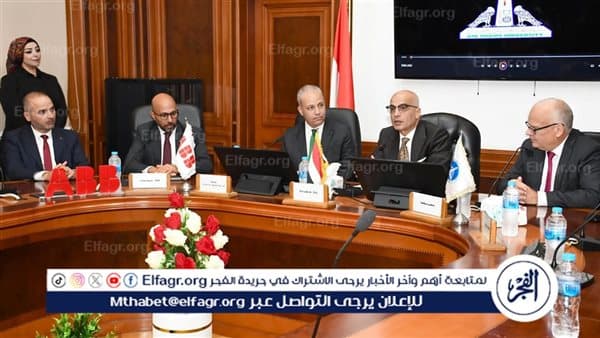 رئيس جامعة عين شمس يطلق معامل هندسية حديثة