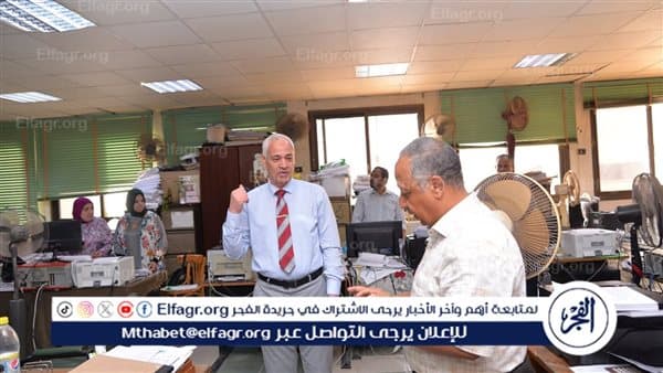 رئيس جامعة أسيوط يزور إدارة الموارد البشرية