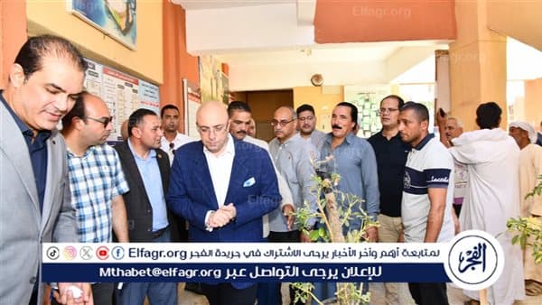 محافظ الفيوم يزور مدارس قرية فانوس